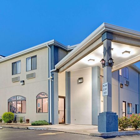 Travelodge By Wyndham St. Louis Berkeley Dış mekan fotoğraf