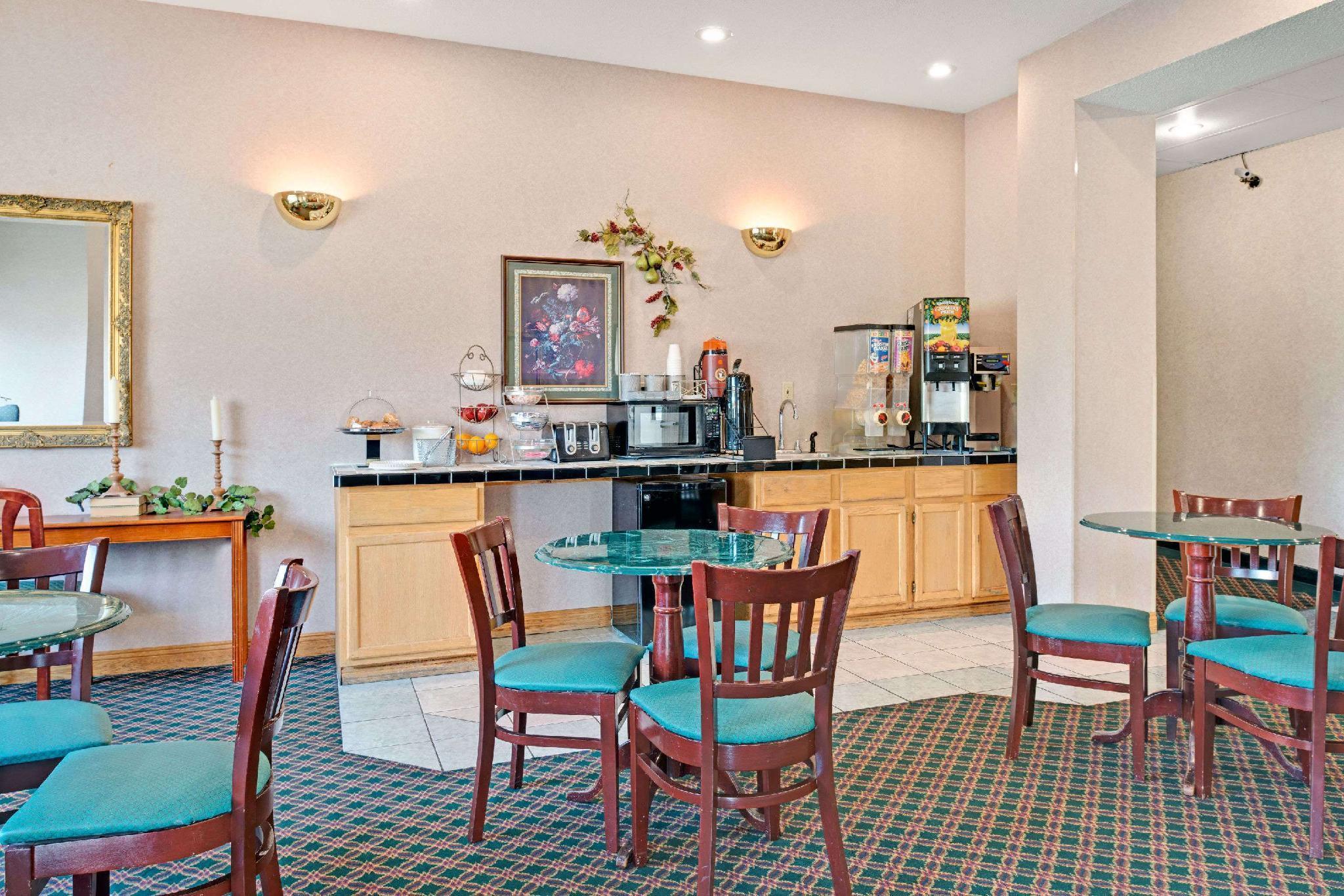 Travelodge By Wyndham St. Louis Berkeley Dış mekan fotoğraf