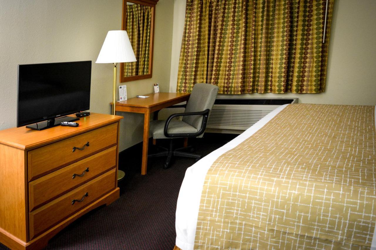 Travelodge By Wyndham St. Louis Berkeley Dış mekan fotoğraf